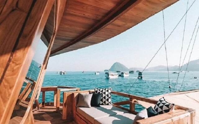 Andamari Luxury Phinisi