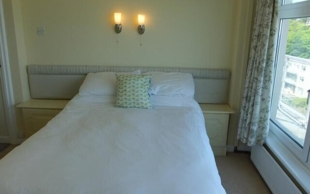 Croft Court 70