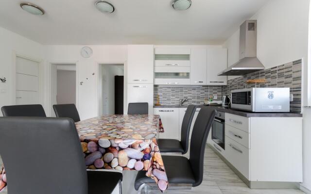 Apartments Ester in Lopar - island Rab