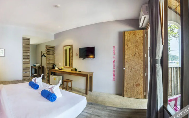 Bar And Bed (sleepless Society @ Samed)