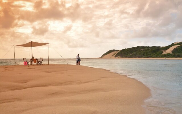 Machangulo Beach Lodge