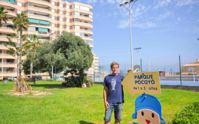 7th floor beachfront apartment with stunning views