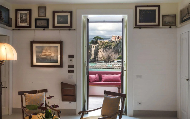 Yacht Club Capo Cervo Suites