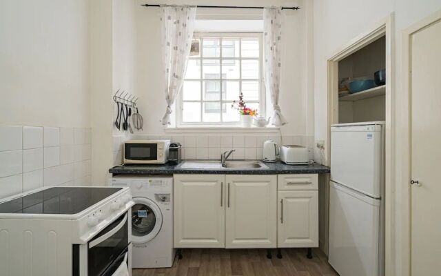 Stunning Royal Mile Old Town Apartment
