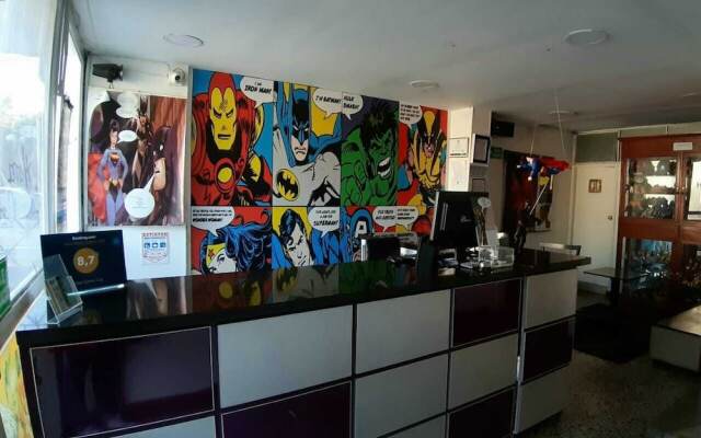 Hotel Comic City