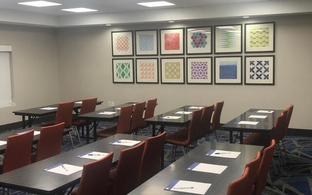 Holiday Inn Express : Hillsboro I-35 by IHG