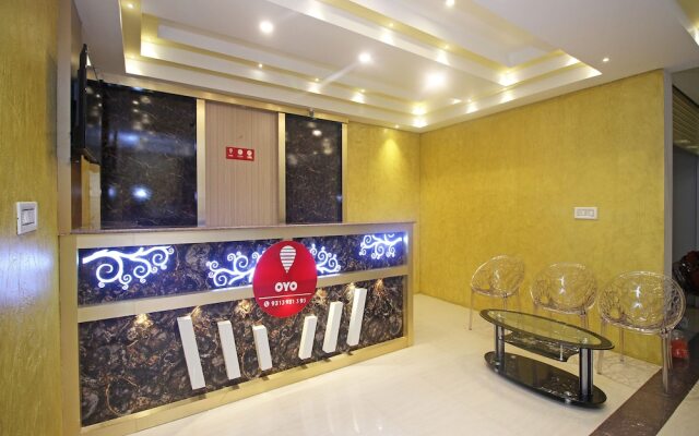 OYO 9563 Hotel RR Residency