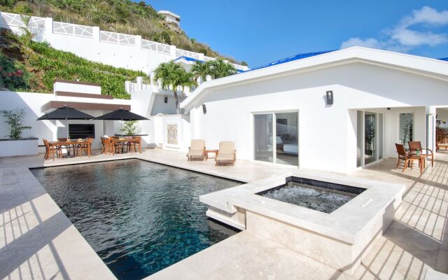 Paradiso by Island Properties Online