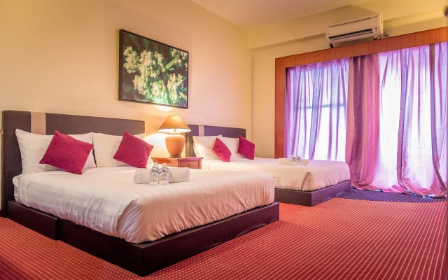 J Beach Suites At Paradise Rainbow Beach Resort – Guest Rooms – Tanjung Bungah