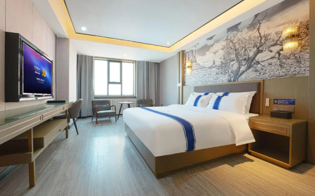 Super 8 Select Hotel (Urumqi Yangtze South Railway Station)