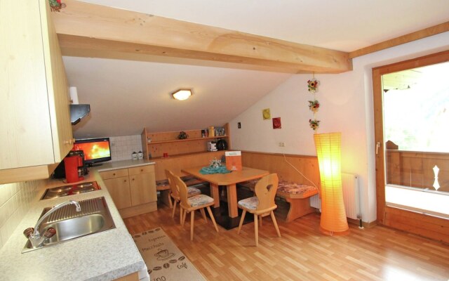 Quaint Apartment in Finkenberg near Ski Lift
