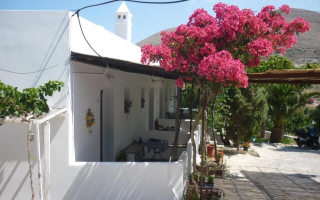 Loukia Studios & Suites