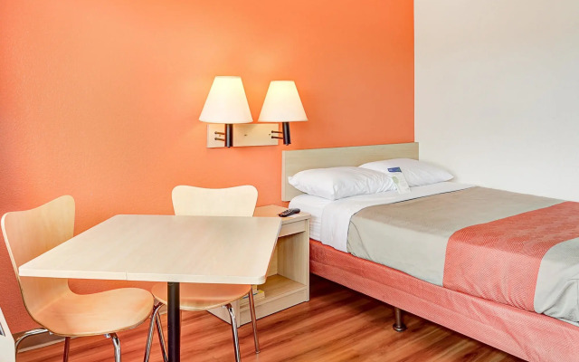 Motel 6 Portland, OR - Central