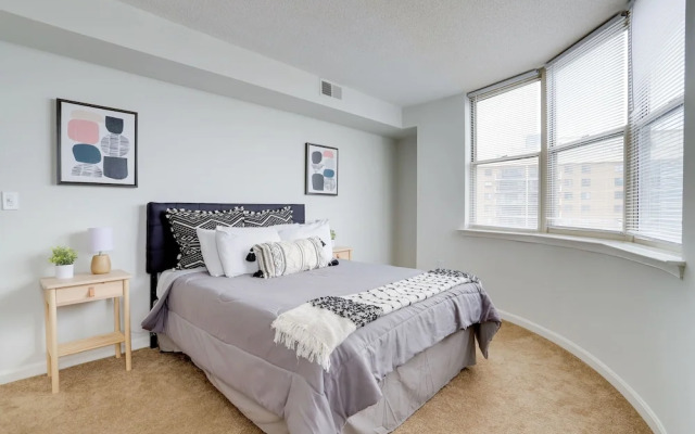 Fantastic Condo Ballston with gym
