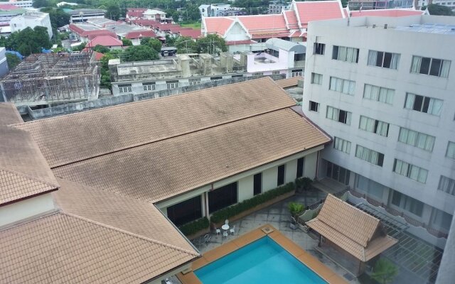 Songphanburi Hotel