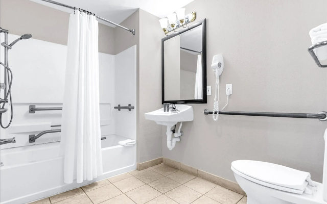 Condo Close to Universal Studios - Pool, Hot Tub!