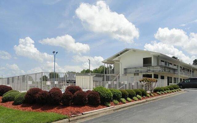 Scottish Inns Greensboro