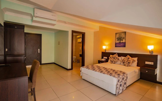 Sunshine Holiday Resort