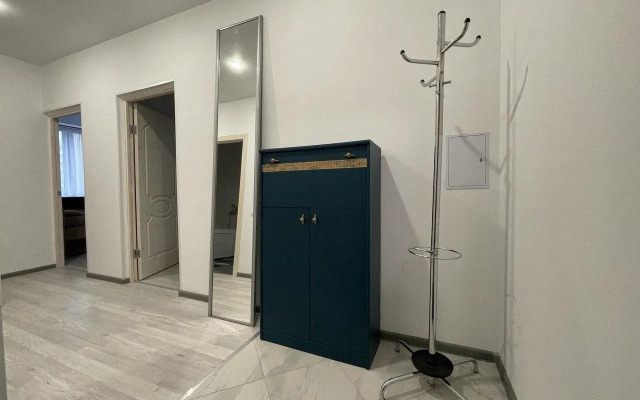 Apartments on 17k1 Yablonevaya Street