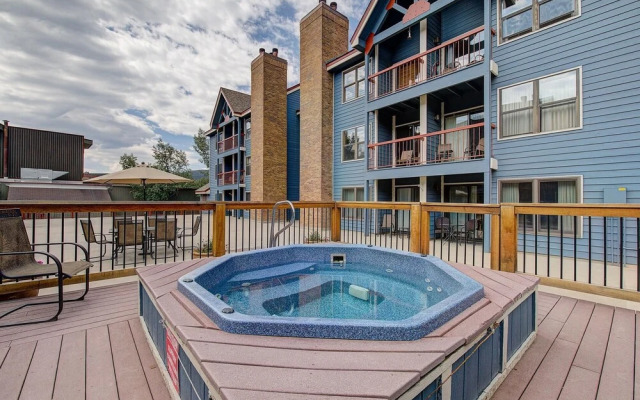 Ski-in Downtown Breckenridge Condo