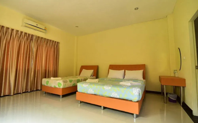 Petch Jed Sao Noi Resort