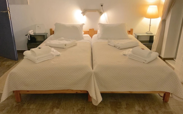 Hotel Akrotiri