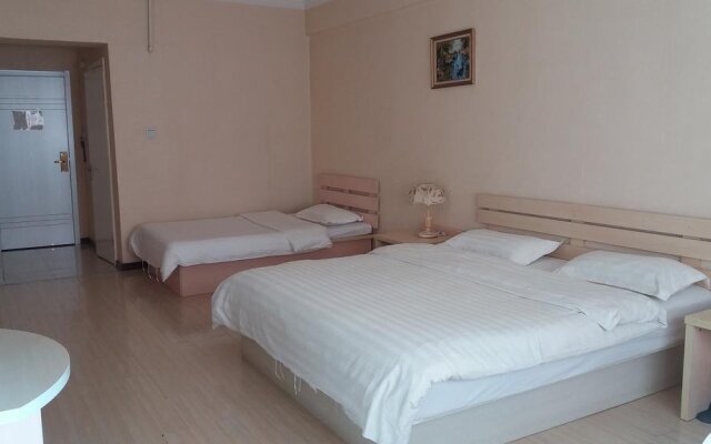 Super 9 Business Hotel