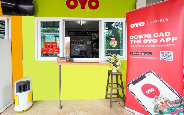OYO 976 Sandee