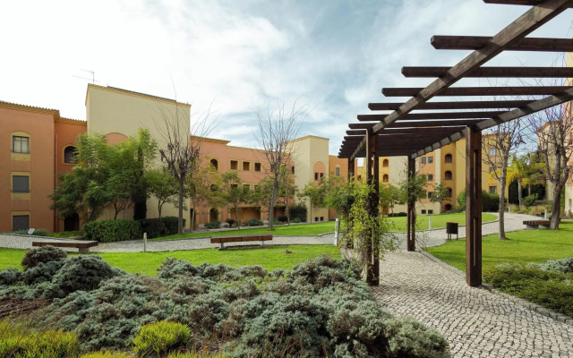 The Residences at Victoria	