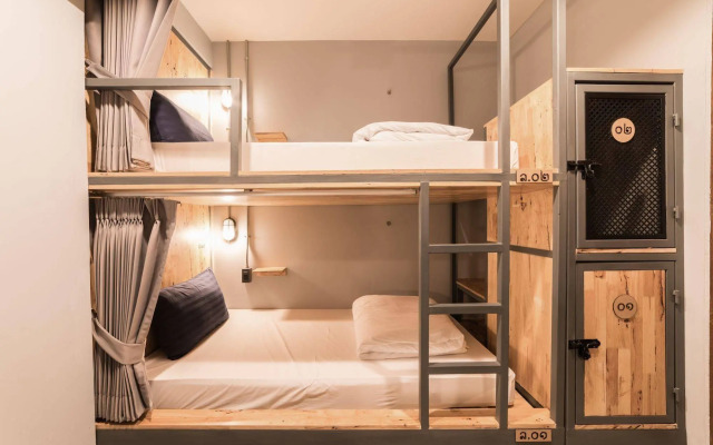 Plubpla Hostel