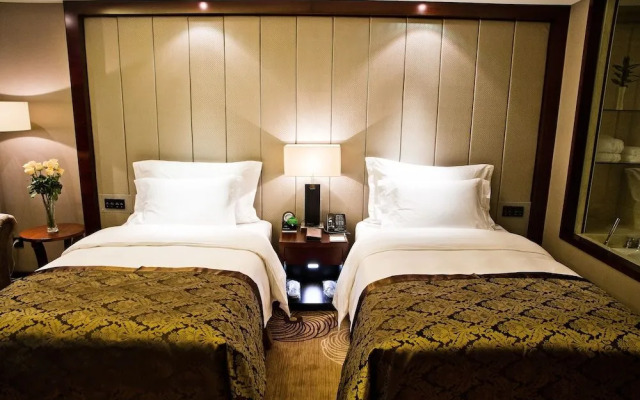 Shenzhen Fuqinglong Huatian Hotel