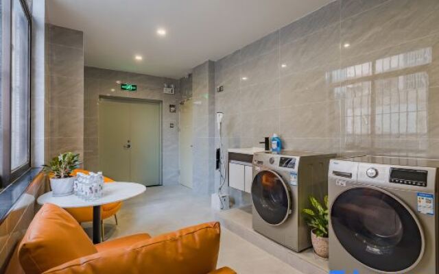 Meichen Hotel (Jiangmen 33 Xu Street Diwang Plaza)