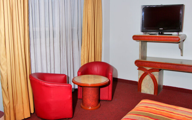 Hotel Estrella de Oriente by OYO Rooms