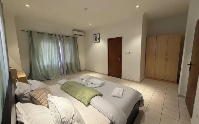 Mayama airport apartment