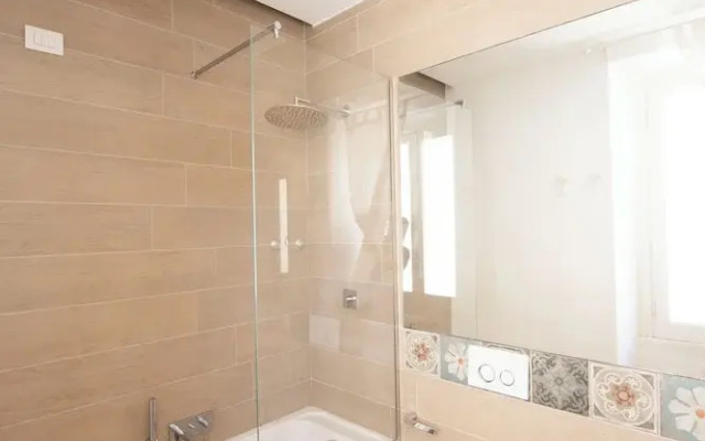 Vatican Beautiful 2Br Apartment