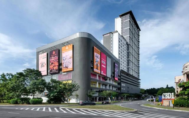 FOX Lite DPulze Cyberjaya