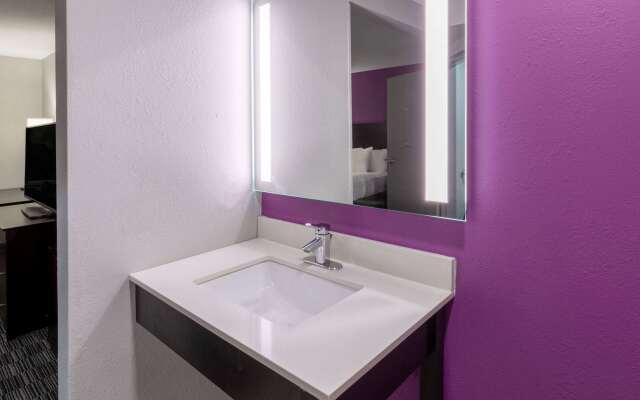 La Quinta Inn & Suites by Wyndham Houston NW Brookhollow