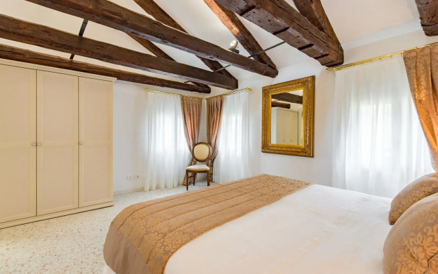 San Teodoro Palace Luxury Apartments