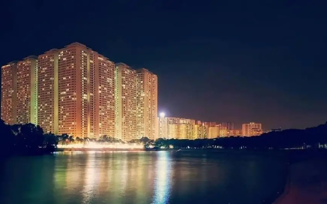 Ruby Lakeview Homestay