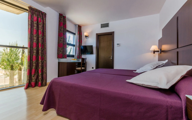 Hotel YIT Conquista de Granada