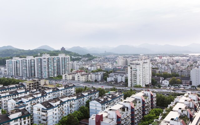 Summer Flower Apartment