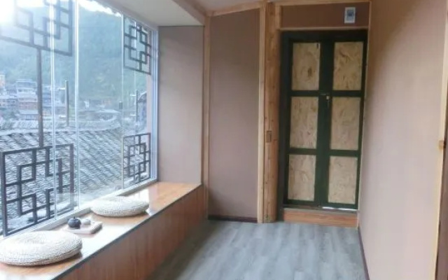 Xijiang Wutong Yaju Inn
