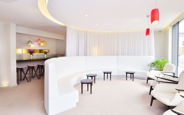 Axiom Park Hotel