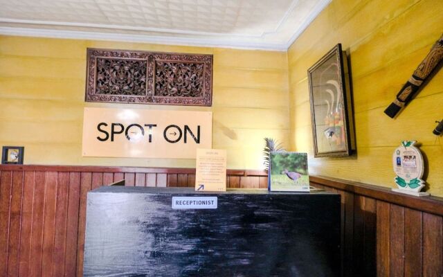 SPOT ON 2271 Nabila O Family Residence