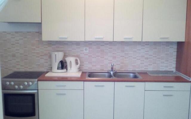 Apartments Neva in Brodarica