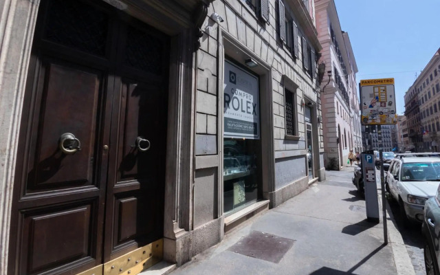 The Best Rent - Beautiful two-bedroom apartment near Colosseo