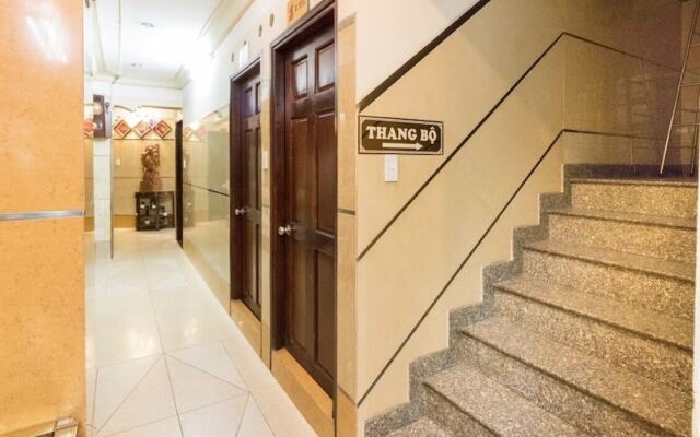 Tan Dat Hoa Hotel by OYO Rooms