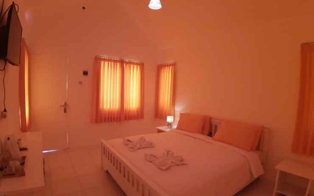 Wisata Edukasi and Resort Kebun Pak Budi – Guest Rooms – Trawas