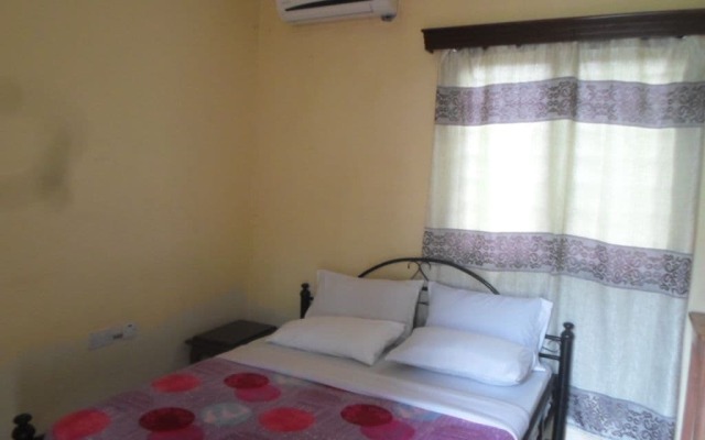 Tarn Hut Resort