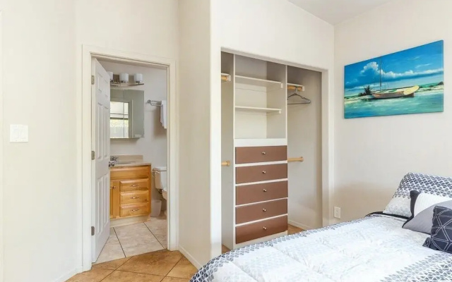 Spacious, Modern, Exquisite 4-bed Home in Tucson